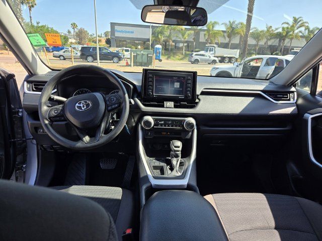 Used 2022 Toyota RAV4 LE w/ Carpet Mat Package (TMS) FWD image 13