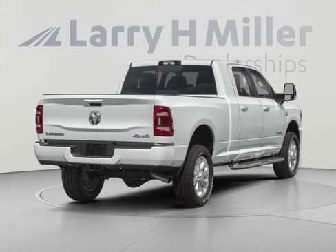 Used 2024 RAM 2500 Laramie w/ Night Edition AWD/4WD image 2