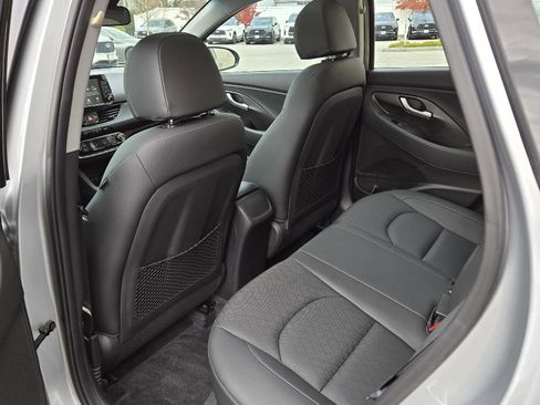 Used 2020 Hyundai Elantra GT w/ Style Package 02 image 19