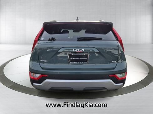 Certified 2025 Kia Niro EX image 8