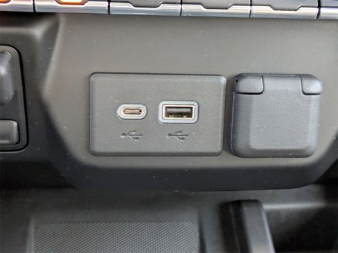 Used 2020 Chevrolet Silverado 1500 LTZ w/ LTZ Premium Package image 24