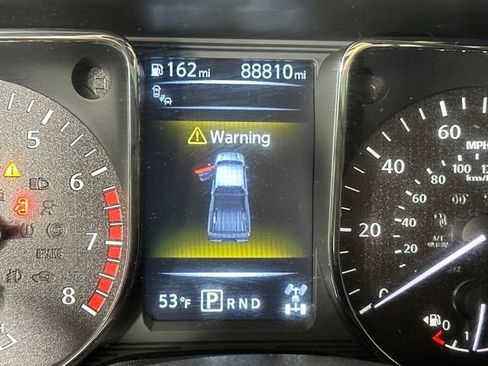 Used 2018 Nissan Titan XD image 18