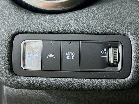 Used 2024 Chevrolet Blazer EV LT AWD/4WD image 17