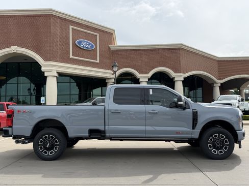 New 2026 Ford F350 Platinum w/ FX4 Off-Road Package AWD/4WD image 3