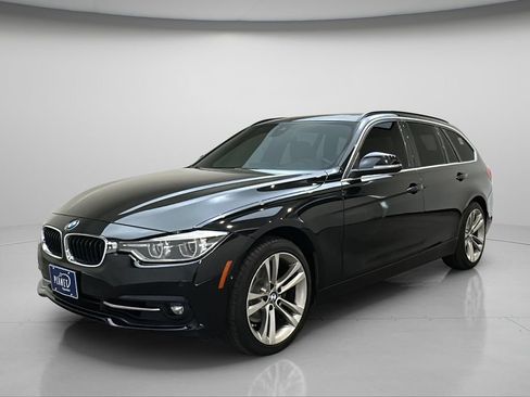 Used 2017 BMW 330i xDrive Wagon AWD/4WD image 2