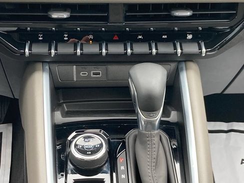 New 2026 Chevrolet Colorado ZR2 w/ Technology Package AWD/4WD image 14