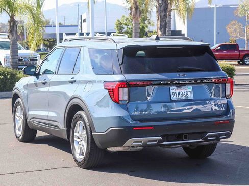 Used 2026 Ford Explorer Active w/ Active Comfort Package RWD image 6