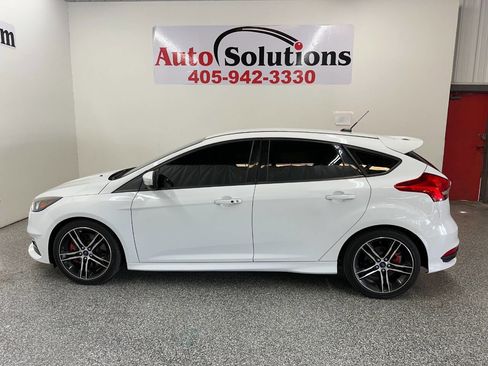 Used 2015 Ford Focus ST image 4