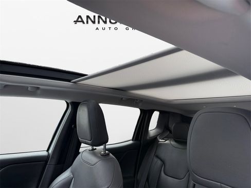 Used 2020 Jeep Renegade Limited w/ UConnect 8.4 Nav Group image 30