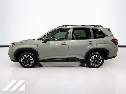 Used 2026 Subaru Forester Premium AWD/4WD image 8