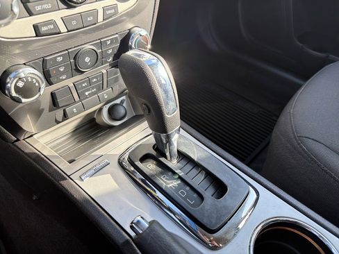 Used 2010 Ford Fusion SE image 25