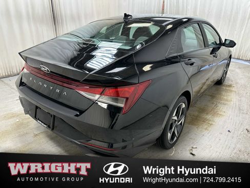 Certified 2023 Hyundai Elantra SEL w/ Convenience Package FWD image 6