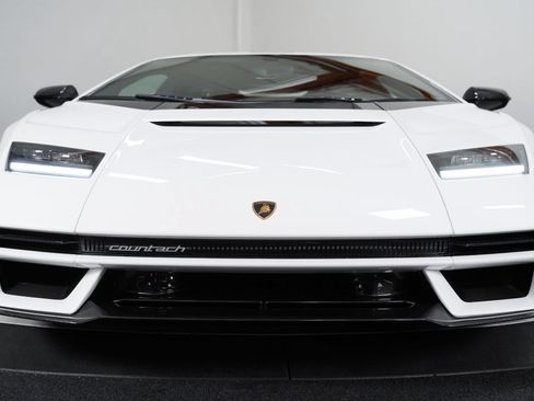 Used 2022 Lamborghini Aventador Countach AWD/4WD image 18