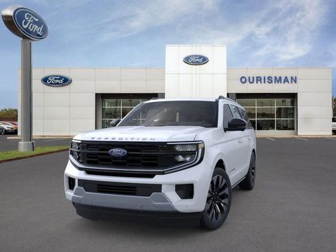 New 2026 Ford Expedition Platinum w/ Driver's Package image 3