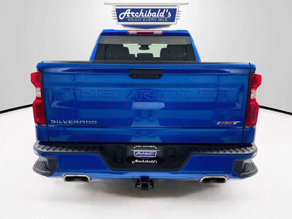 Used 2024 Chevrolet Silverado 1500 RST AWD/4WD image 7