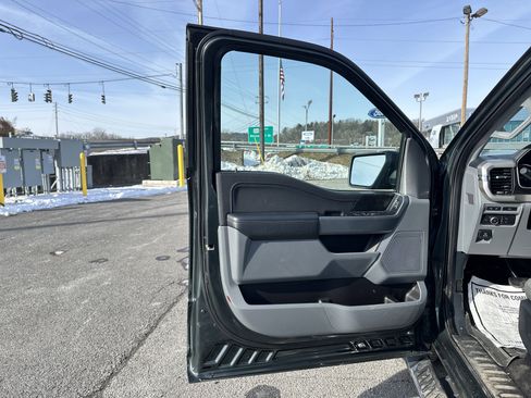 Used 2021 Ford F150 XLT w/ Equipment Group 302A High image 11