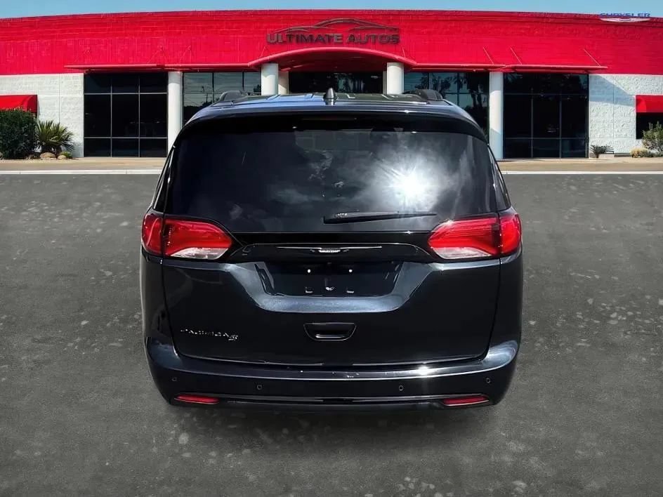 Used 2019 Chrysler Pacifica Touring-L w/ Advanced Safetytec Group FWD image 8