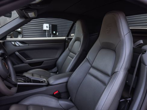 Certified 2021 Porsche 911 Carrera S RWD image 5