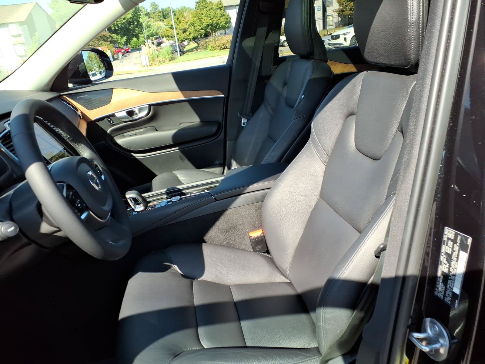 Used 2023 Volvo XC90 B6 Plus w/ Protection Package Premier AWD/4WD image 17
