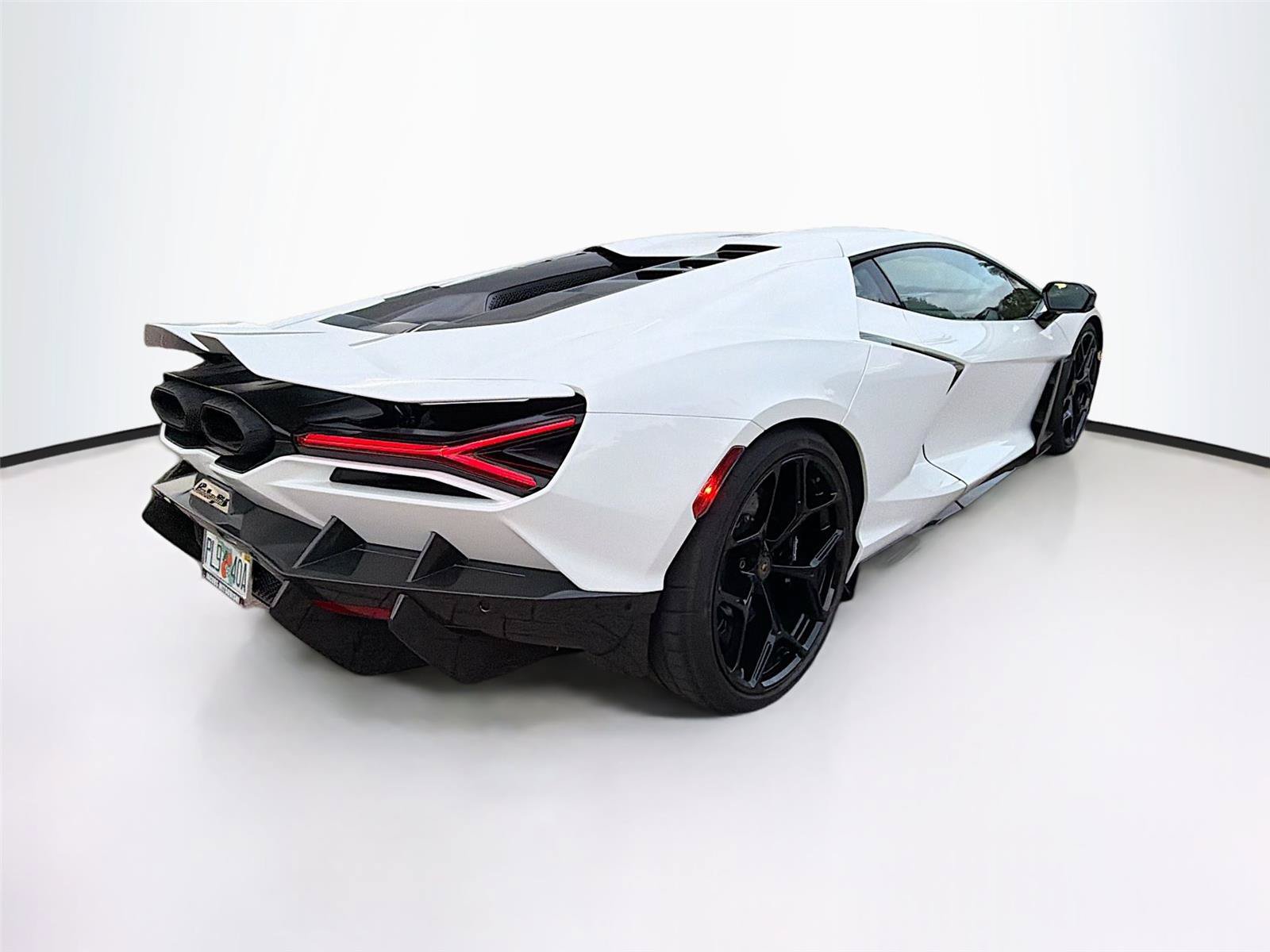 Used 2024 Lamborghini Revuelto AWD/4WD image 41