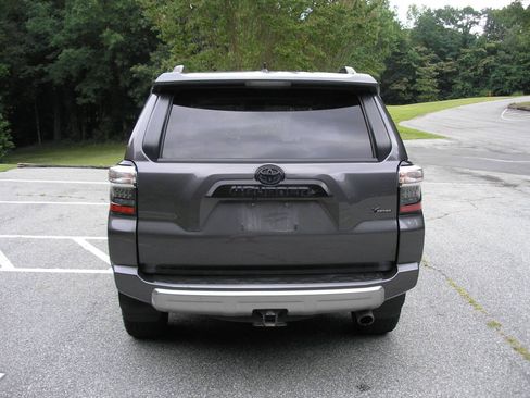 Used 2019 Toyota 4Runner TRD Off-Road Premium AWD/4WD image 4