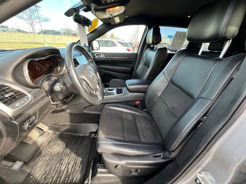 Used 2021 Jeep Grand Cherokee Laredo X image 16