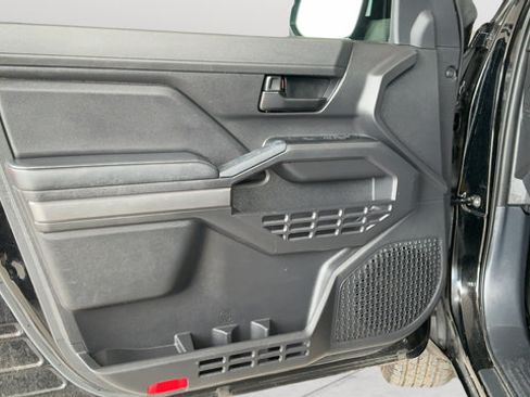 Used 2024 Toyota Tacoma SR5 AWD/4WD image 19