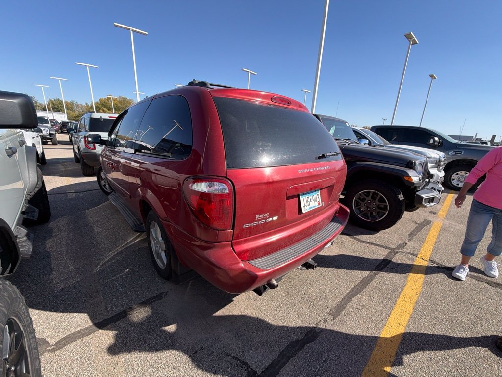 Used 2005 Dodge Grand Caravan SXT FWD image 4