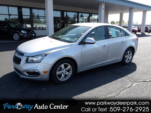 Used 2015 Chevrolet Cruze LT image 1