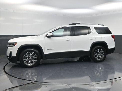 Used 2023 GMC Acadia SLT AWD/4WD image 3