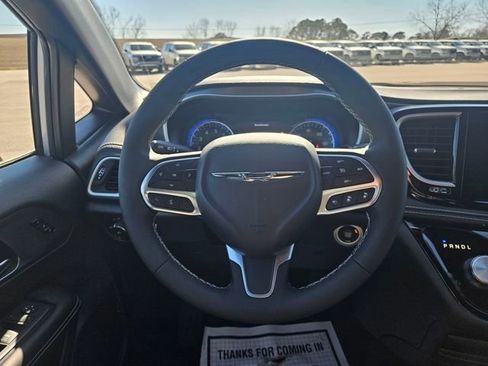 New 2026 Chrysler Pacifica Select FWD image 14
