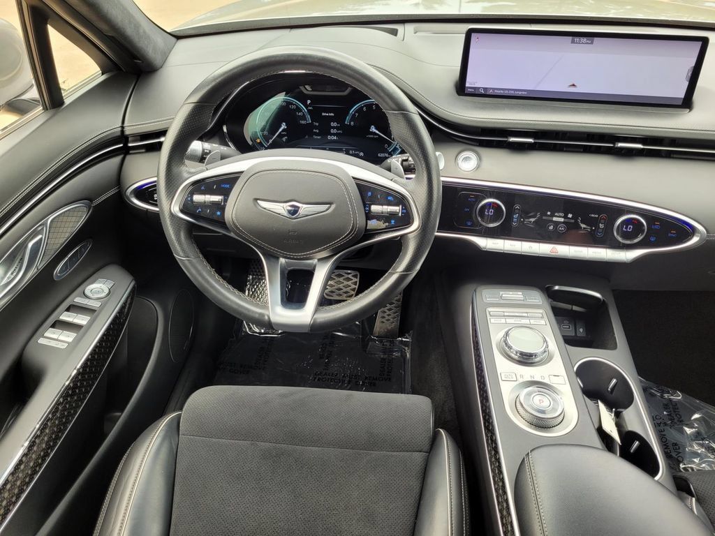 Used 2022 Genesis GV70 3.5T Sport w/ Sport Prestige Package AWD/4WD image 16