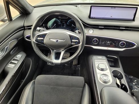 Used 2022 Genesis GV70 3.5T Sport w/ Sport Prestige Package AWD/4WD image 16