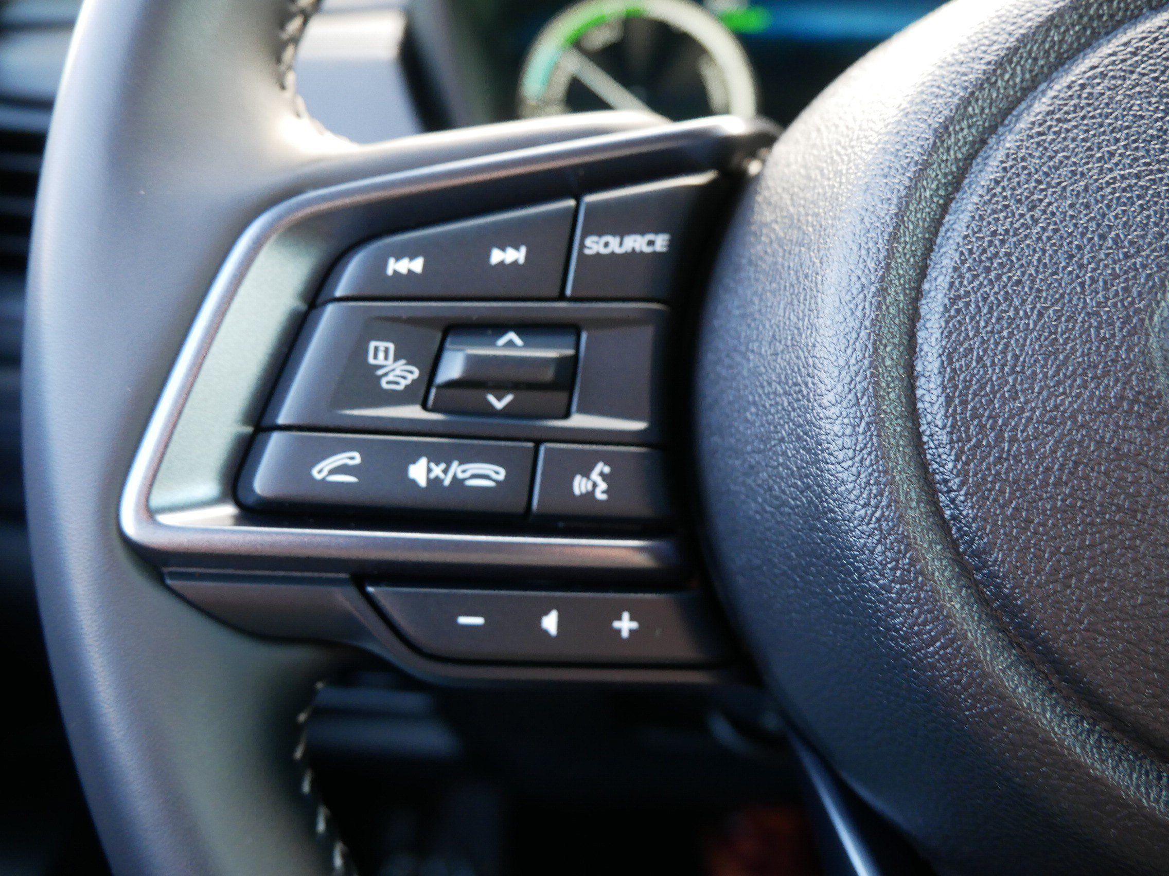 Used 2025 Subaru Forester Limited AWD/4WD image 33
