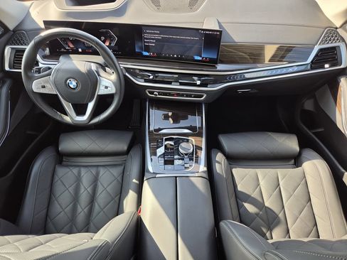 Used 2026 BMW X7 xDrive40i AWD/4WD image 12