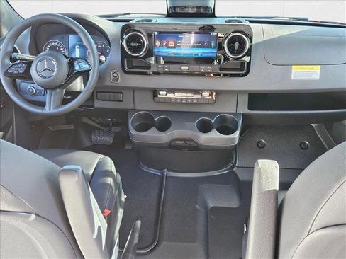 New 2025 Mercedes-Benz Sprinter 2500 image 13