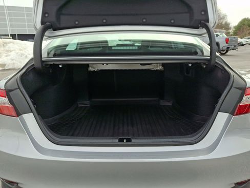 Used 2019 Toyota Camry XLE w/ Navigation Package image 29