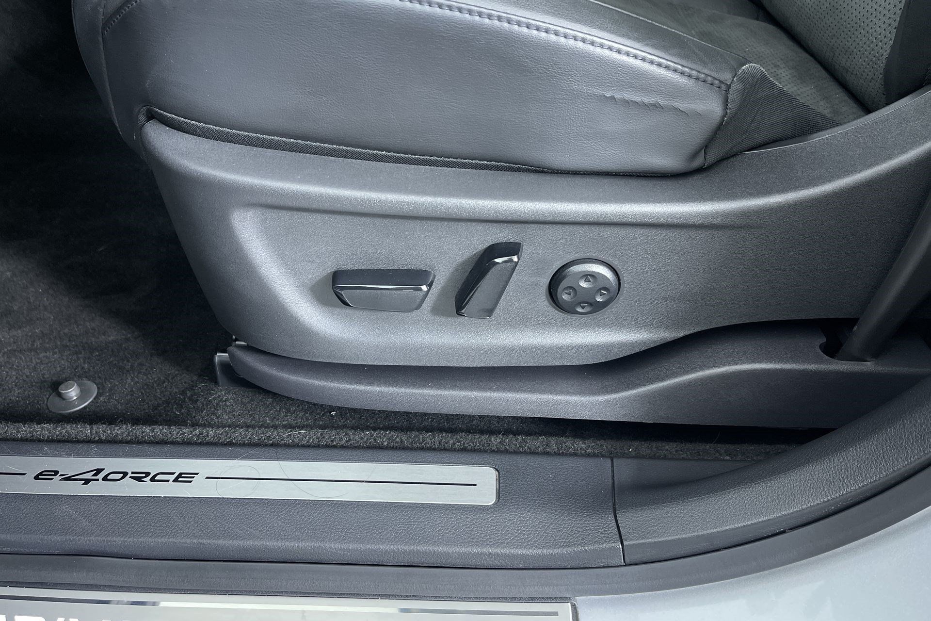 Certified 2024 Nissan Ariya AWD image 13