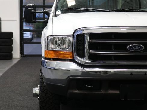 Used 2000 Ford F350 XLT image 45