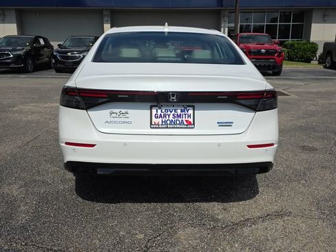 Certified 2025 Honda Accord Touring image 5