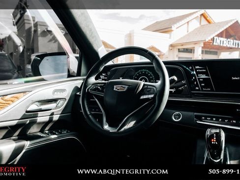Used 2024 Cadillac Escalade Sport Platinum AWD/4WD image 24