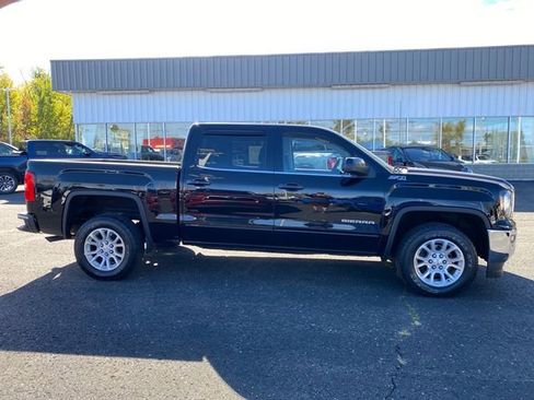 Used 2018 GMC Sierra 1500 SLE w/ SLE Value Package image 6
