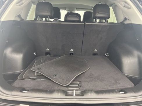 Used 2022 Jeep Compass Latitude image 9