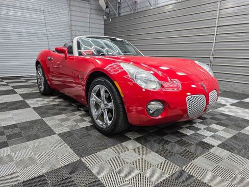 Used 2007 Pontiac Solstice Convertible w/ Premium Package RWD image 5