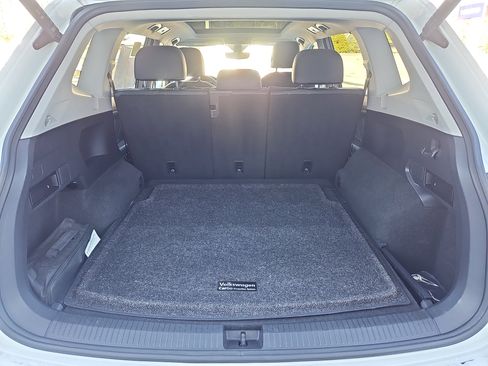 Certified 2022 Volkswagen Tiguan SE w/ Panoramic Sunroof Package image 33