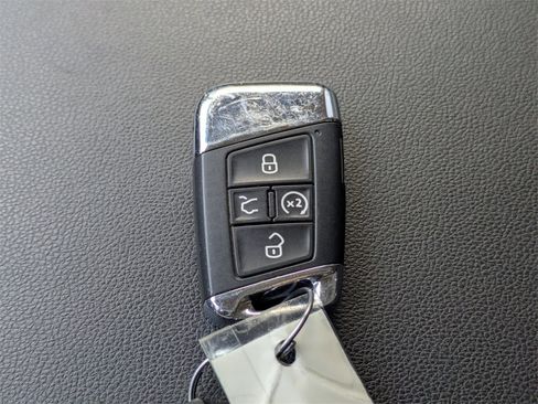 Certified 2023 Volkswagen Atlas SEL image 47