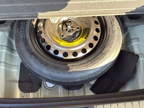 Used 2023 Kia Sportage EX image 17