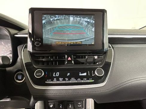 Used 2023 Toyota Corolla Cross LE AWD/4WD image 25