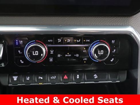 Used 2026 GMC Sierra 3500 Denali w/ Denali Reserve Package AWD/4WD image 4