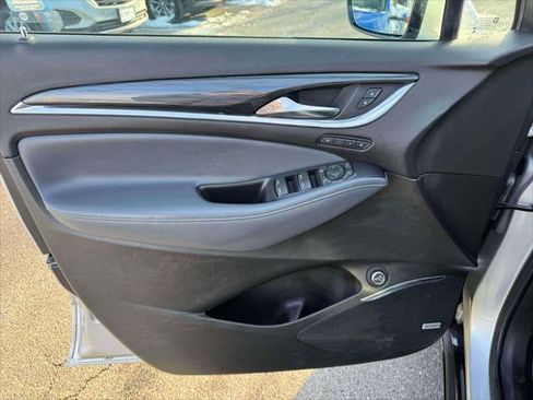 Used 2022 Buick Enclave Premium w/ Experience Buick Package image 15